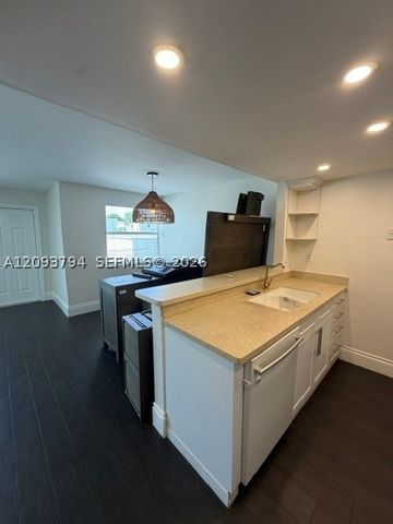 4590 SW 68th Ct Cir 8, Miami, FL 33155