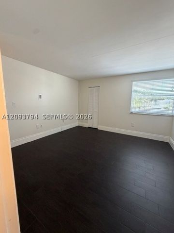 4590 SW 68th Ct Cir 8, Miami, FL 33155