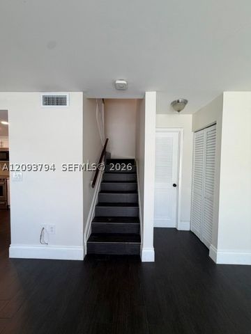 4590 SW 68th Ct Cir 8, Miami, FL 33155
