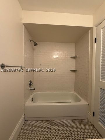 4590 SW 68th Ct Cir 8, Miami, FL 33155