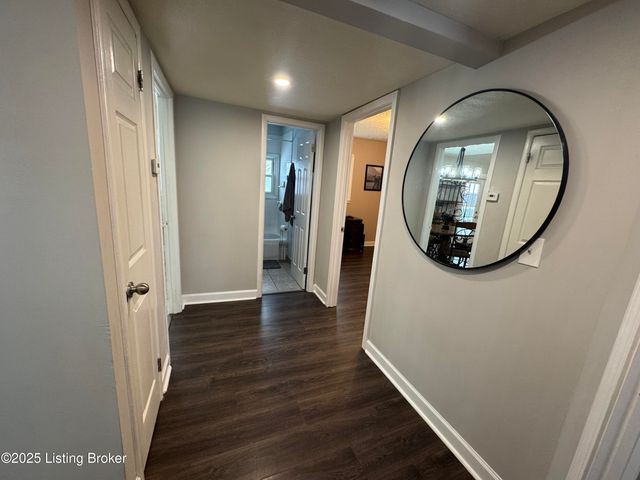 13609 Tennis Blvd, Louisville, KY 40272