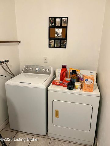 13609 Tennis Blvd, Louisville, KY 40272