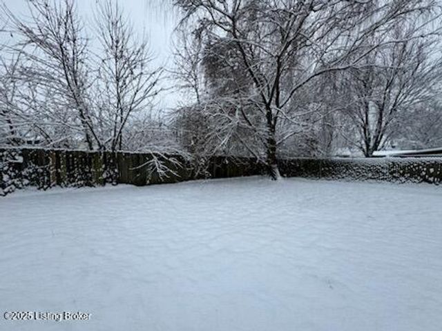 13609 Tennis Blvd, Louisville, KY 40272