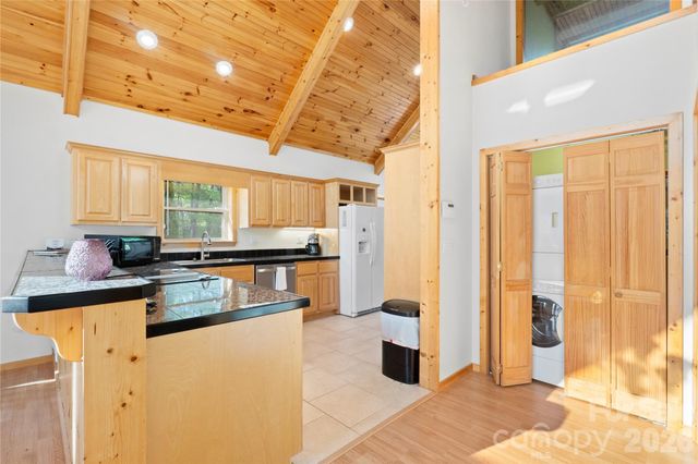 273 Rhododendron Road, Almond, NC 28702