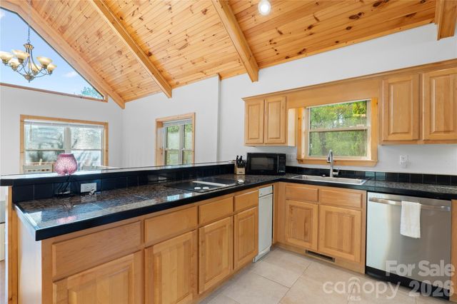 273 Rhododendron Road, Almond, NC 28702