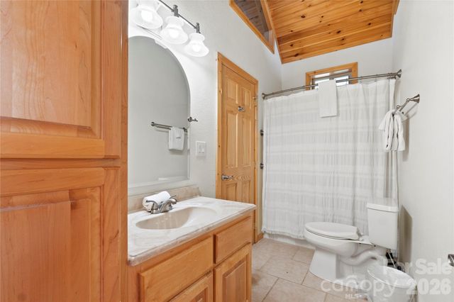 273 Rhododendron Road, Almond, NC 28702