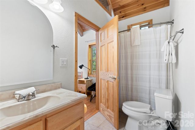 273 Rhododendron Road, Almond, NC 28702