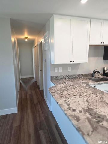 1031 GALBRAITH Drive, Clinton, IA 52732