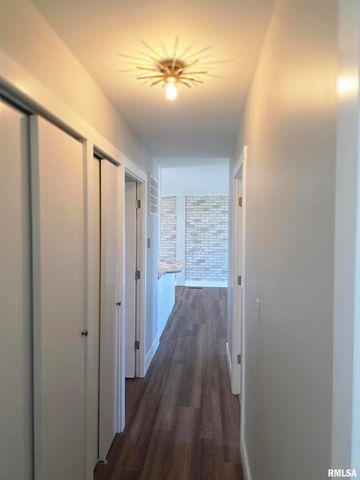 1031 GALBRAITH Drive, Clinton, IA 52732