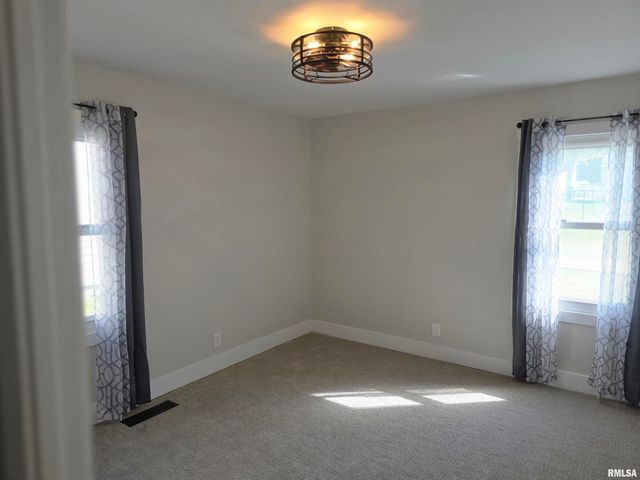 1031 GALBRAITH Drive, Clinton, IA 52732