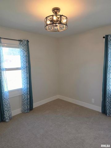 1031 GALBRAITH Drive, Clinton, IA 52732