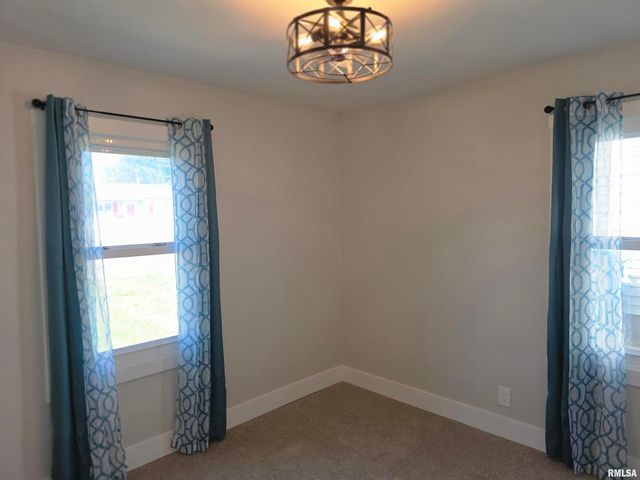 1031 GALBRAITH Drive, Clinton, IA 52732