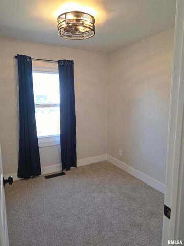 1031 GALBRAITH Drive, Clinton, IA 52732