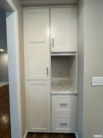 3319 MARQUETTE Street, Davenport, IA 52806