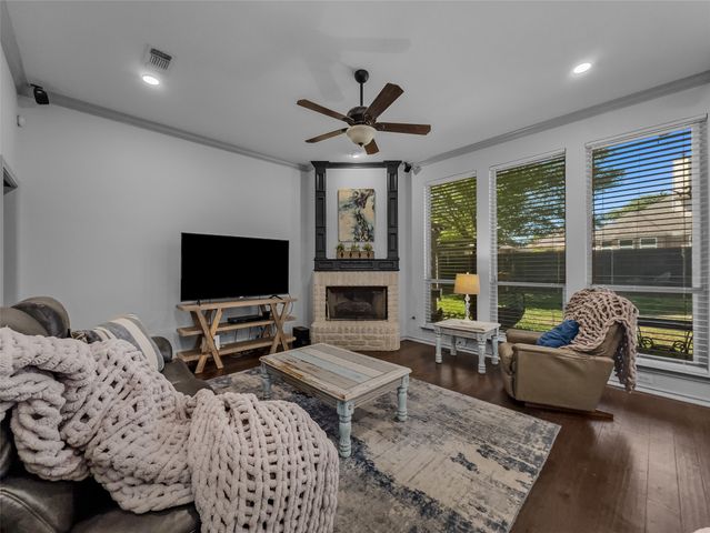 1305 Mallard Circle, Mansfield, TX 76063