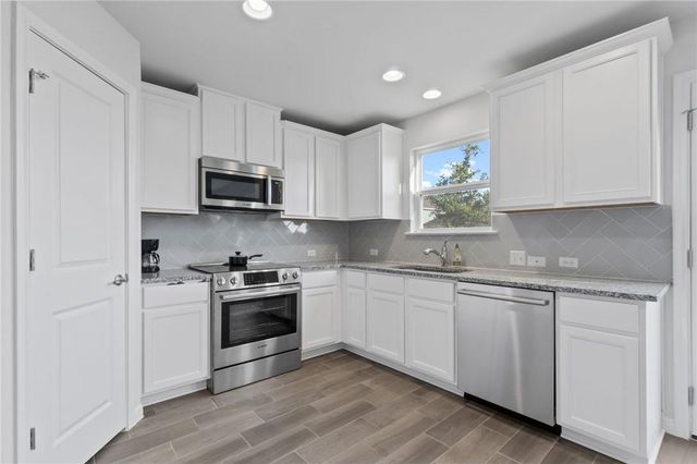 9507 Morning Iris DR, Manor, TX 78653