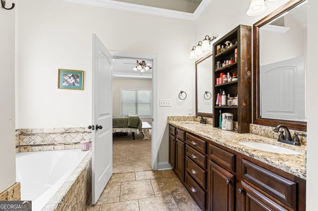 500 Rosewater Drive, Warner Robins, GA 31088