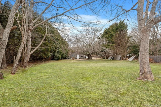 44 Cross Highway, Amagansett, NY 11930