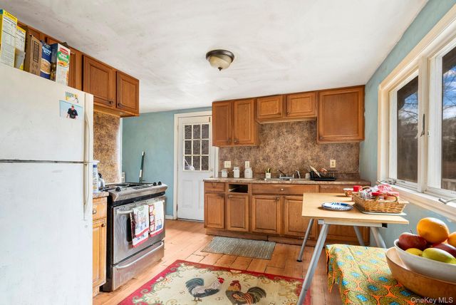 44 Cross Highway, Amagansett, NY 11930