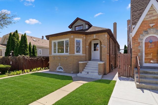 5853 W Newport Avenue, Chicago, IL 60634