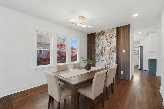 5853 W Newport Avenue, Chicago, IL 60634