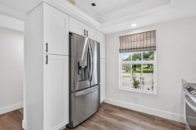18449 SE WOOD HAVEN Lane E, Jupiter, FL 33469