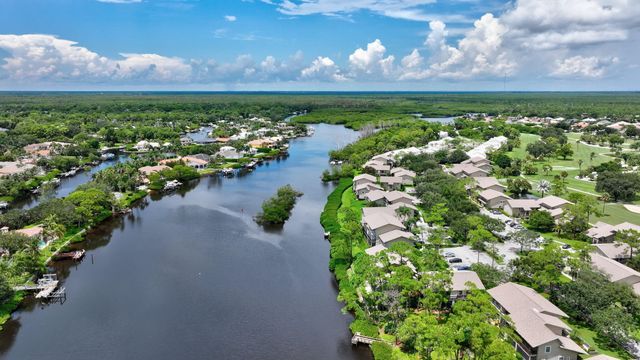 18449 SE WOOD HAVEN Lane E, Jupiter, FL 33469