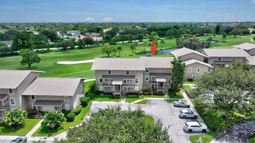 18449 SE WOOD HAVEN Lane E, Jupiter, FL 33469