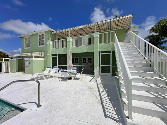 2130 SE Wild Meadow Circle, Port St. Lucie, Port St Lucie, FL 34952