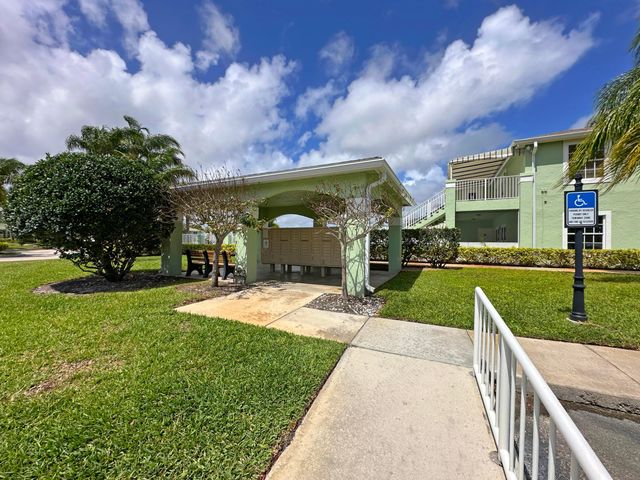 2130 SE Wild Meadow Circle, Port St. Lucie, Port St Lucie, FL 34952