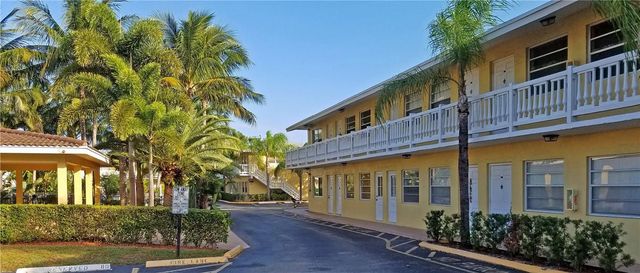 4051 NE 13th Avenue 52-3, Oakland Park, FL 33334