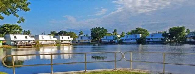 4051 NE 13th Avenue 52-3, Oakland Park, FL 33334