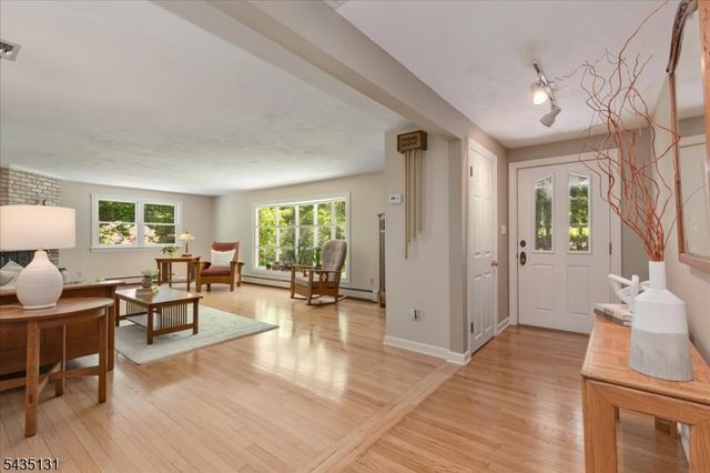 18 Stiles Road, Warren Twp., NJ 07059