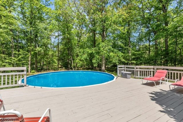 18 Stiles Road, Warren Twp., NJ 07059