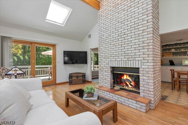 18 Stiles Road, Warren Twp., NJ 07059