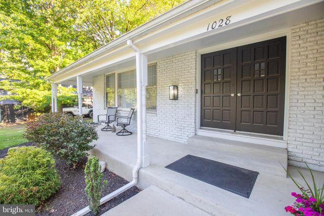 1028 CARDINAL LN, Cherry Hill, NJ 08003