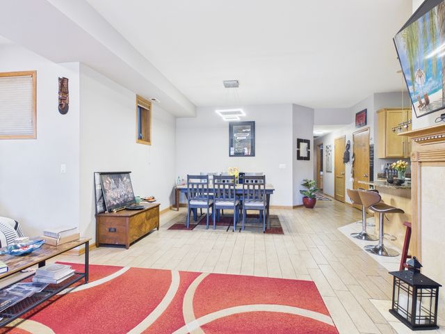 4336 S Saint Lawrence Avenue G, Chicago, IL 60653