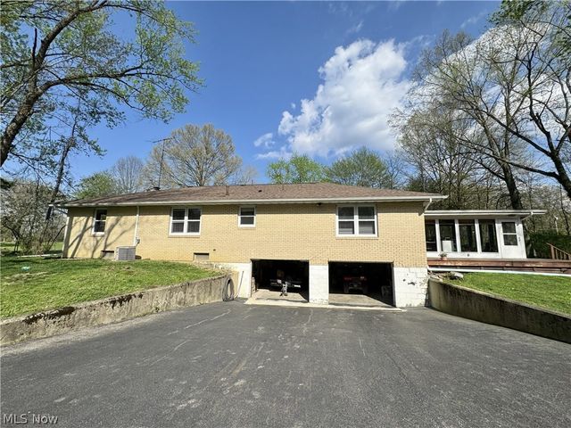 2315 Howland Wilson Road, Cortland, OH 44410
