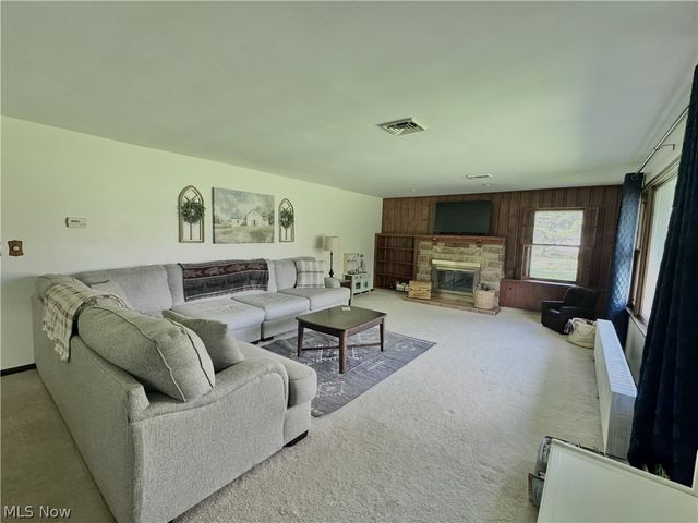 2315 Howland Wilson Road, Cortland, OH 44410