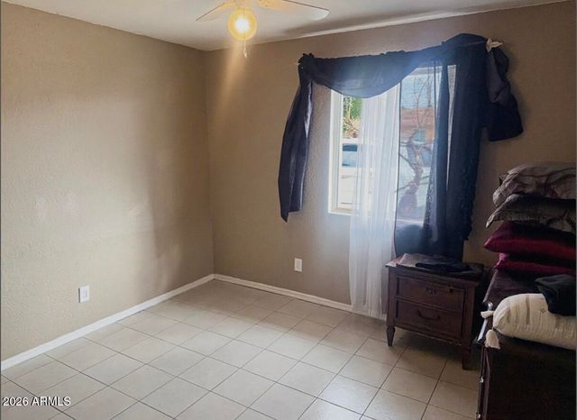 6818 W PIERSON Street, Phoenix, AZ 85033