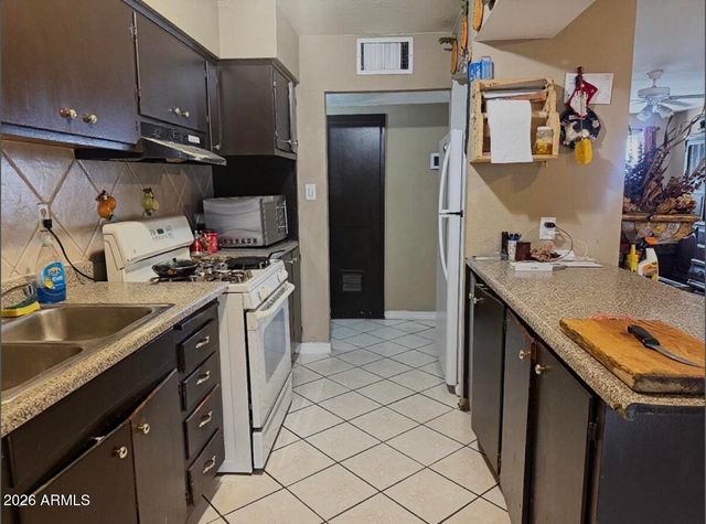 6818 W PIERSON Street, Phoenix, AZ 85033