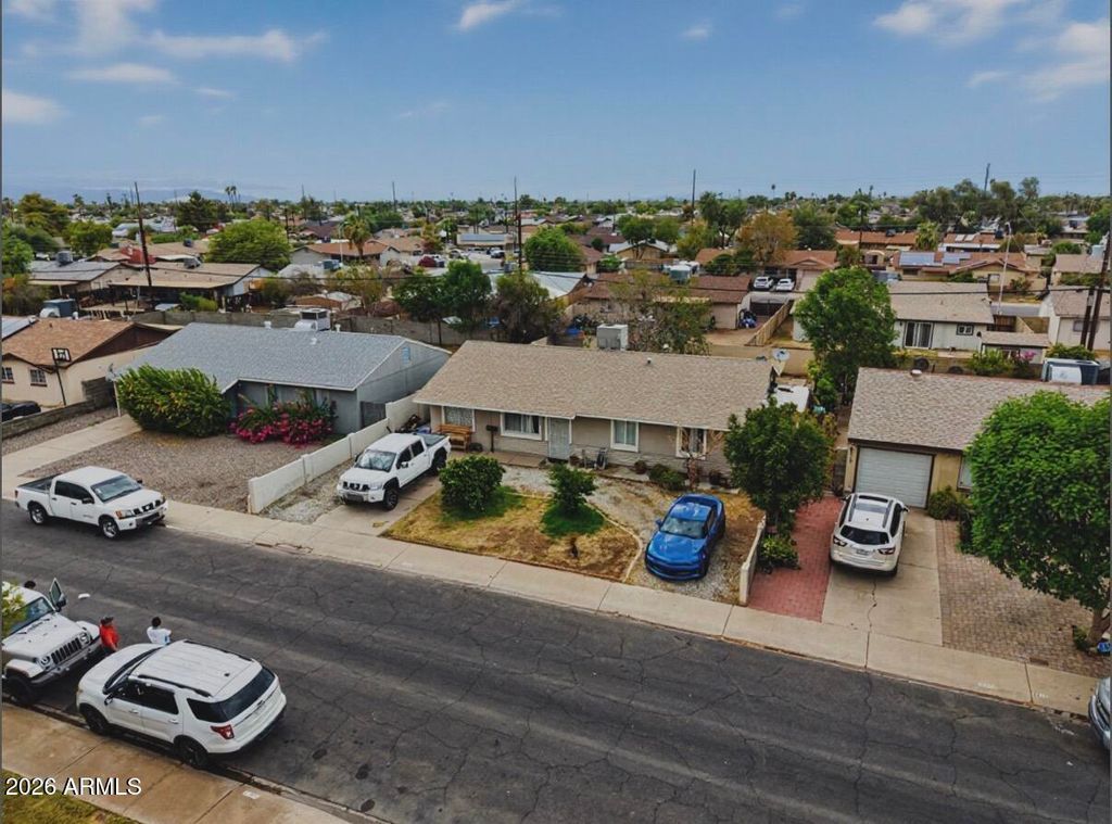 6818 W PIERSON Street, Phoenix, AZ 85033 — photo 3
