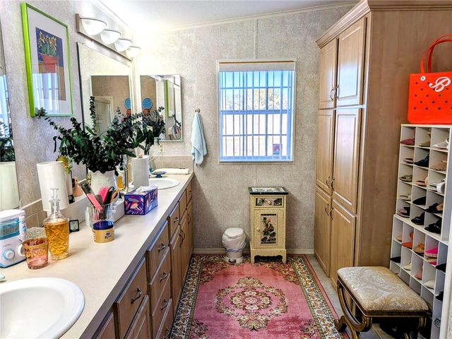 34709 LAKE DRIVE N, Pinellas Park, FL 33781