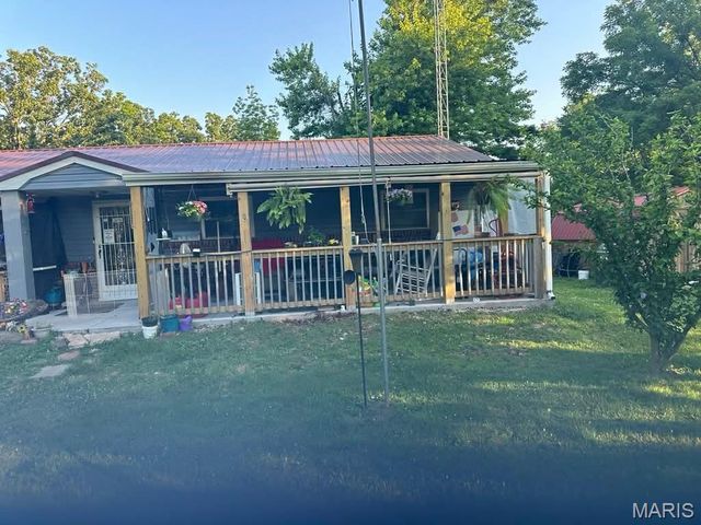 20262 Highway 8, St James, MO 65559