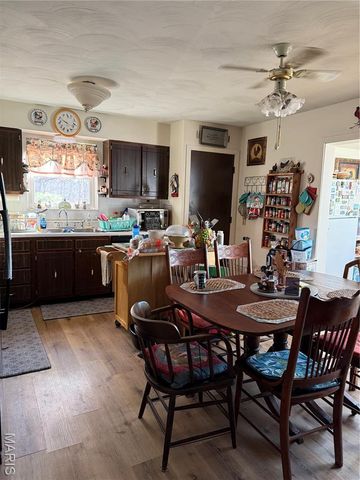 20262 Highway 8, St James, MO 65559