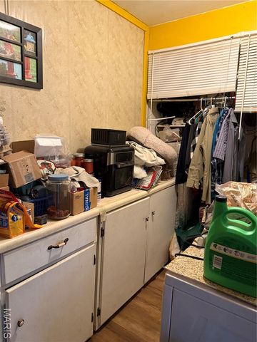 20262 Highway 8, St James, MO 65559