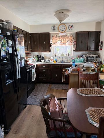 20262 Highway 8, St James, MO 65559