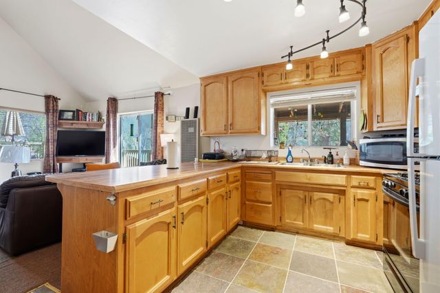 1900 Flynn Drive, Springville, CA 93265