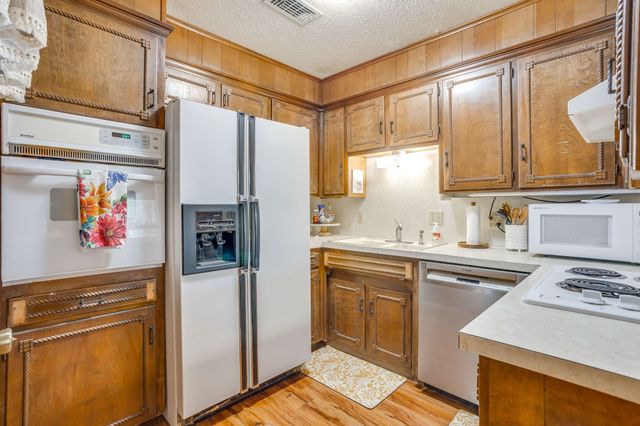241 Suzanne Terrace, Burleson, TX 76028