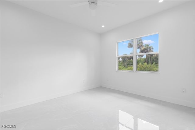 3762 32nd AVE SE, Naples, FL 34117